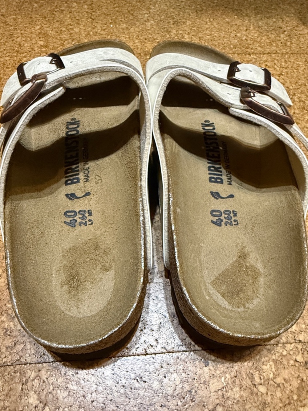 Birkenstock Arizona Graceful Pearl White Two-Strap Buckle Sandals - Never Worn - Picture 4 of 4